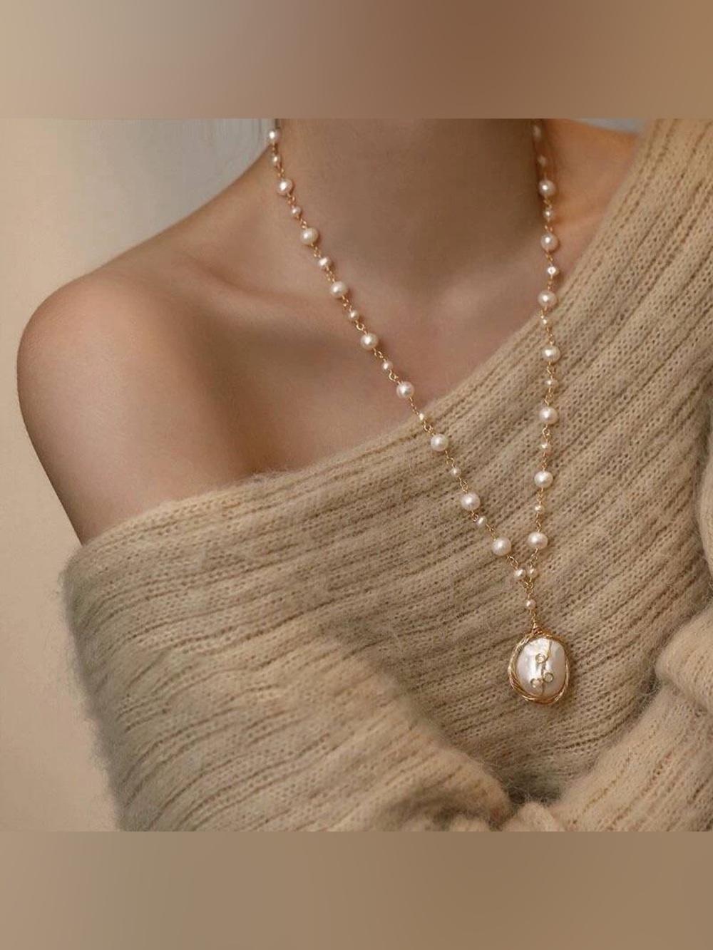 Baroque Pearl Pendant Long Necklace Gold Tone - Picture 6 of 6
